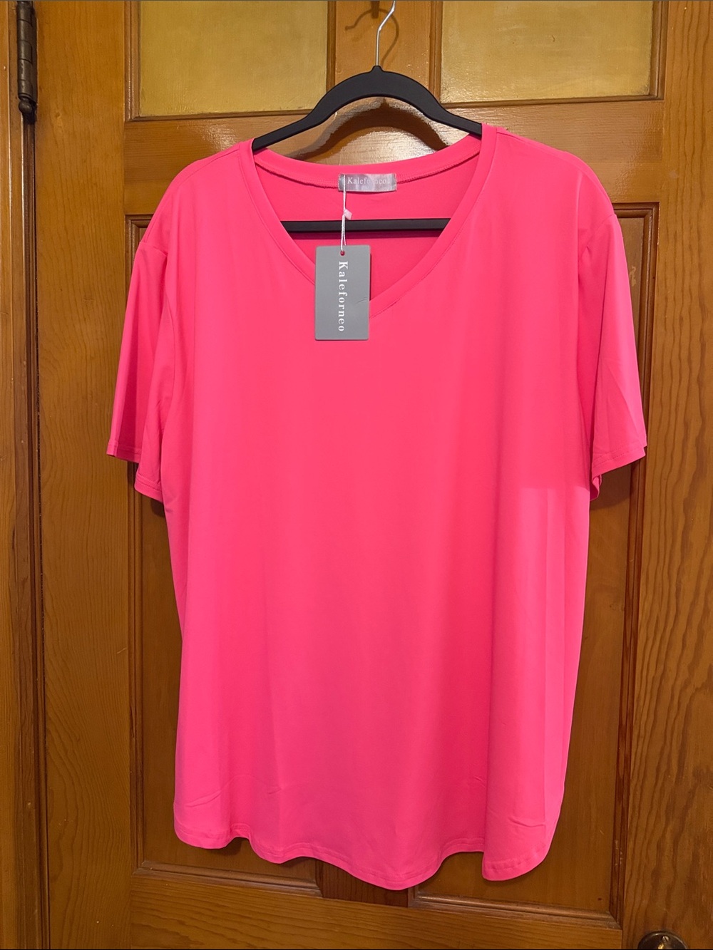 Women’s Hot Pink V-Neck Short Sleeve Athletic Tee